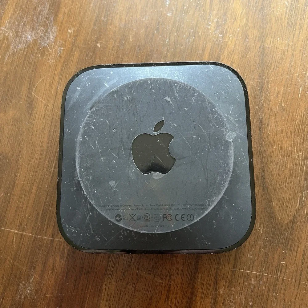 Apple TV (3rd Generation) Smart Media Streaming Player A1469